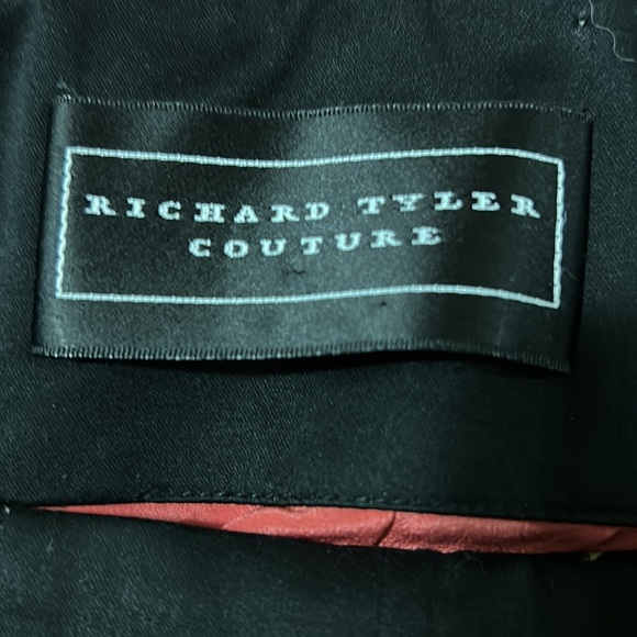 RICHARD TYLER COUTURE floral silk lined skirt. Size 4 - Picture 7 of 8